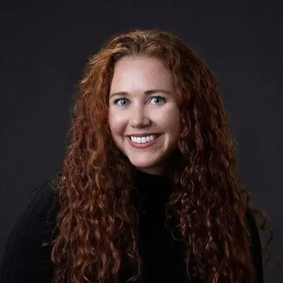 SE headshot square-1